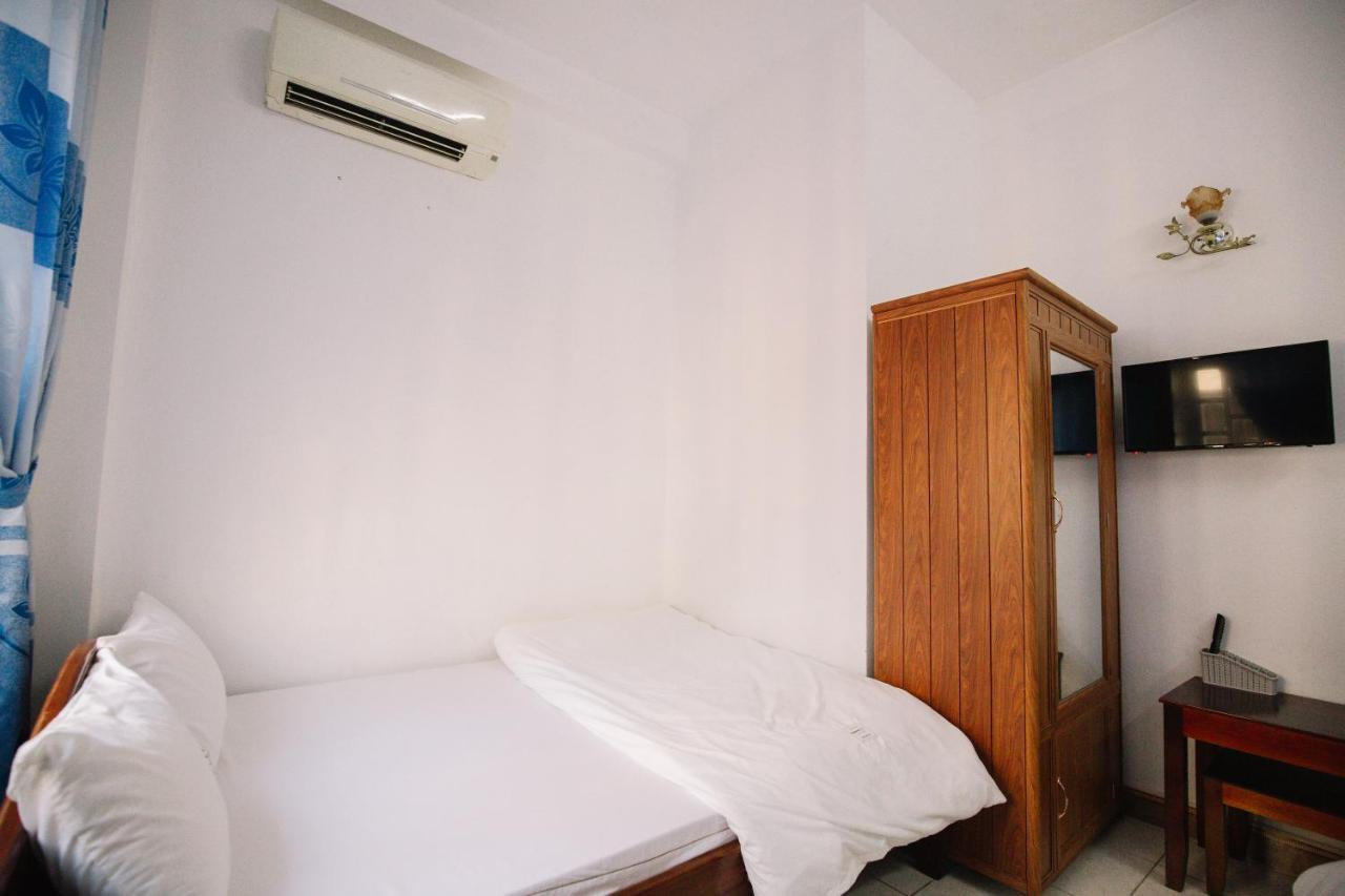 Lum Dong Tien Hotel Hue Exterior photo
